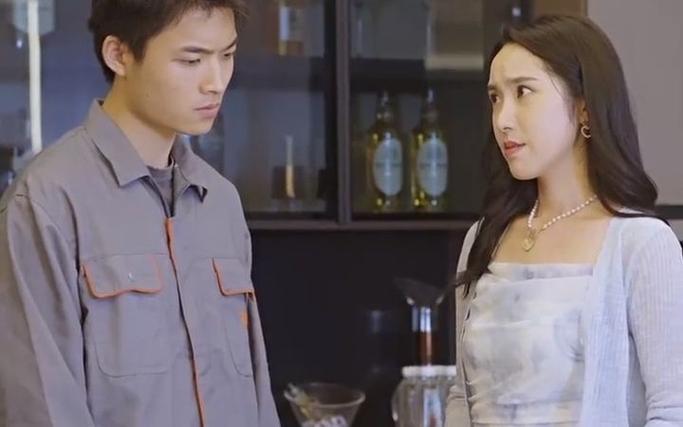 成為快遞員后，我有了七個老婆(全集)